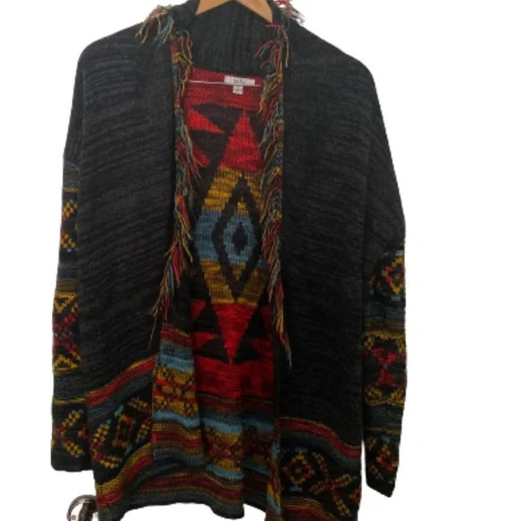 Isela Pattern Sweater - Picture 2 of 5